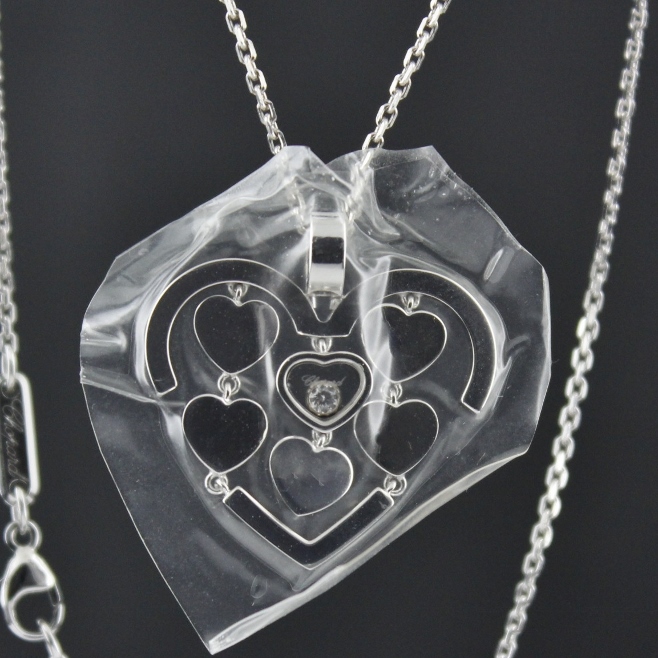 (image for) UNWORN CHOPARD 18K WHITE GOLD CHAIN AND HAPPY AMORE PENDANT / 797219-1001